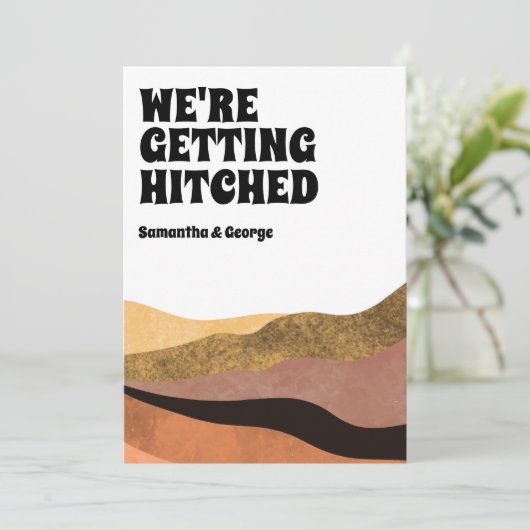 Moderne, einfache wir werden Hitched Boho Wedding Save The Date (Stehend Vorderseite)