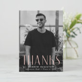 Moderne Einfachheit Roush Foto Abschluss Dankeskarte (Stehend Vorderseite)