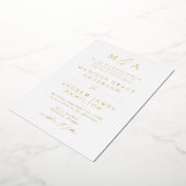 Moderne Elegance Gold Monogram Wedding Folieneinladung (Gedreht)