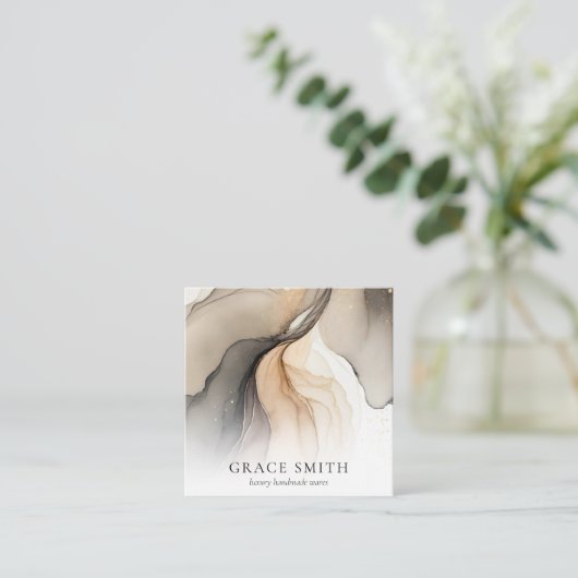 Moderne Elegant Beige Wasserfarbe Quadratische Visitenkarte (Stehend Vorderseite)