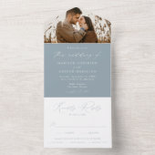 Moderne Elegant Dusty Blue Foto Wedding All In One Einladung (Innen Boden)
