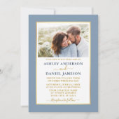 Moderne Elegant Dusty Blue Gold Wedding Einladung (Vorderseite)