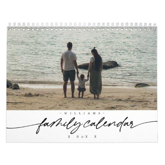 Moderne Elegant Family Foto Script Typografie Kalender (Titelbild)