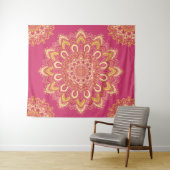 Moderne Elegant Gelbe Himbeere Pink Boho Mandala Wandteppich (Beispiel (Horizontal))