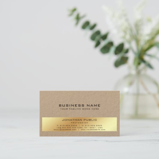 Moderne Elegant Gold Premium Kraft Luxury Visitenkarte (Stehend Vorderseite)