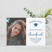 Moderne elegante Abschluss Foto Graduierte Vielen  Dankeskarte (Stehend Vorderseite)