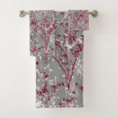 Moderne elegante Abstrakte Wildblumen Gray Burgund Badhandtuch Set (Insitu)