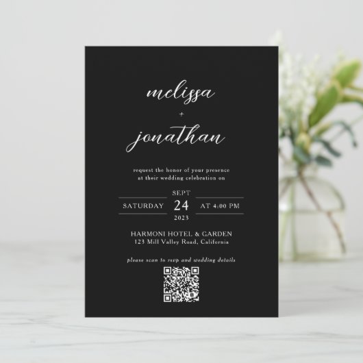 Moderne elegante Black Foto Script QR Code Hochzei Einladung (Stehend Vorderseite)