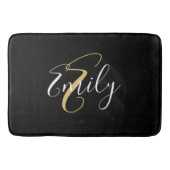 Moderne elegante Black Gold Monogram Script Name Badematte (Vorderseite)