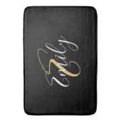 Moderne elegante Black Gold Monogram Script Name Badematte (Vorderseite Vertikal)