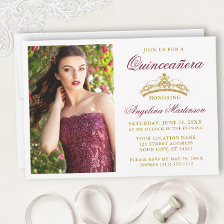 Moderne Elegante Burgund Gold Crown Quinceanera Einladung