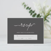 Moderne elegante Charcoal Wedding RSVP Karte (Stehend Vorderseite)