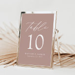 Moderne elegante Dusty Rose Hochzeit Tischnummer<br><div class="desc">Trendy, minimalistische Hochzeitskarten mit modernen, weißen Schriftzeichen mit "Table" in moderner Kalligraphie-Schrift. Das Design ist mit einem staubigen Hintergrund der Rose oder einer beliebigen Farbe versehen. Das Design wiederholt sich auf der Rückseite. Um die staubigen Tischkarten der Rose zu bestellen: Fügen Sie Ihren Namen, das Hochzeitdatum und die Tischnummer hinzu....</div>
