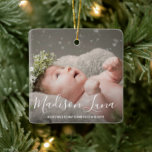 Moderne Elegante Foto Babys Erste Weihnachten Keramikornament<br><div class="desc">Moderne Geburtsankündigung Weihnachtsschmuck mit zwei Ihrer Lieblings-Fotos und eleganter Typografie. Die Vorderseite trägt den Namen des Babys in einem großen Schriftart mit weißer Handschrift über dem beliebten Foto mit Vollblutdruck. Die Rückseite hat das zweite Bild zusammen mit den Geburtsstatistiken des Babys in schwarz auf weißem Hintergrund. Dieses schlichte Design mit...</div>