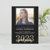 Moderne, elegante Foto Graduierungspartei Einladung (Stehend Vorderseite)