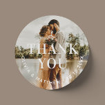 Moderne, elegante Foto Hochzeit danke Runder Aufkleber<br><div class="desc">Modernes,  elegantes minimalistisches Dankeschön an den Sticker mit Foto für die elegante Hochzeit oder Verlobung.</div>