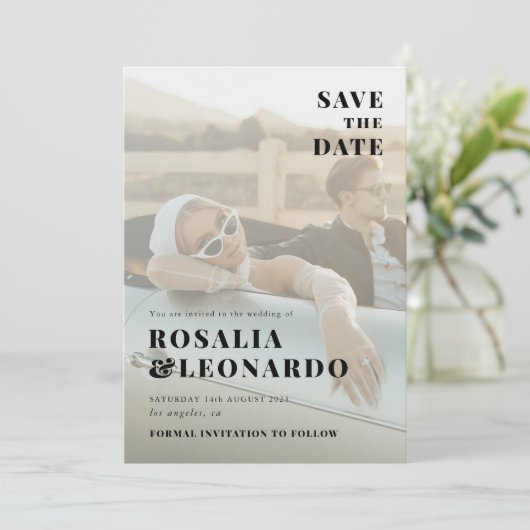 Moderne Elegante Foto Hochzeit speichern das Datum Einladung (Stehend Vorderseite)