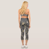 Moderne elegante Gold-Blume auf Dunkelgrau Capri Leggings (Rückseite)