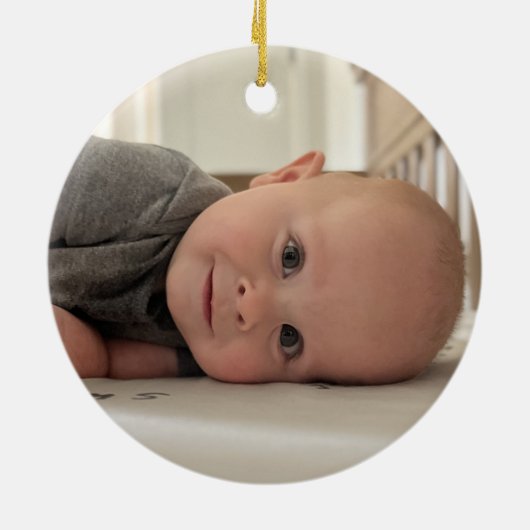Moderne elegante Gold Script Baby's First Christma Keramik Ornament (Hinten)