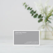 Moderne Elegante Gray Simple Template Trendy Visitenkarte (Stehend Vorderseite)