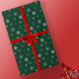 Moderne elegante grüne und weiße Schneeflocken Wei Geschenkpapier