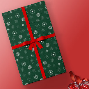 Moderne elegante grüne und weiße Schneeflocken Wei Geschenkpapier