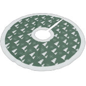 Moderne elegante grüne Weihnachtsbäume und Schneef Polyester Weihnachtsbaumdecke (Schrägansicht)