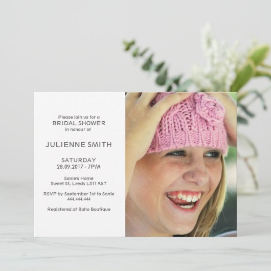 Moderne Elegante Ihr eigenes Foto Brautparty Einladung (Stehend Vorderseite)