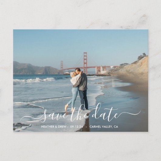 Moderne elegante Kalligraphie Save the Date Hochze Postkarte (Vorderseite)