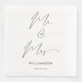 Moderne elegante Kalligraphie Script Mr. and Mrs. Serviette (Vorderseite)