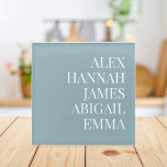 Moderne Elegante Kinder nennen Personalisierte Fam Glasuntersetzer<br><div class="desc">Erstellen Sie Ihre eigenen personalisierten Untersetzer mit Familiennamen oder Kindernamen in eleganter Typografie auf blauem Hintergrund. Großartige Geschenkidee für Großmutter mit Enkelnamen.</div>