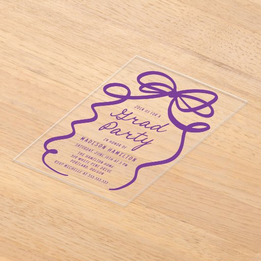 Moderne elegante Lila Bow Graduation Party Acryleinladungen (Ablage )