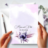 Moderne, elegante Lila und silberne Blumenhochzeit Einladung