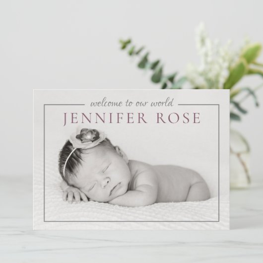 Moderne Elegante Mauve Baby Girl Foto Collage Gebu Ankündigung (Stehend Vorderseite)