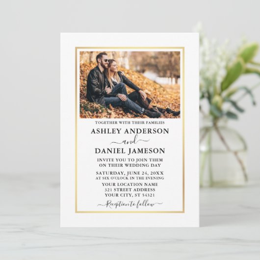 Moderne, elegante Minimalistische Foto-Hochzeit Einladung (Stehend Vorderseite)