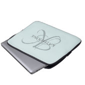 Moderne elegante Monogram Script Aqua Blue Laptopschutzhülle (Vorne Knopf)