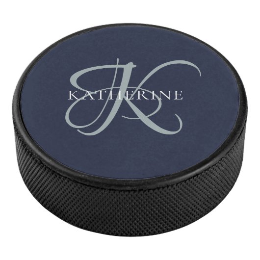 Moderne elegante Monogram Script Navy Blue Eishockey Puck (3/4)