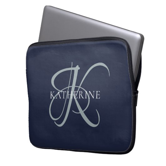 Moderne elegante Monogram Script Navy Blue Laptopschutzhülle (Vorderseite Links)