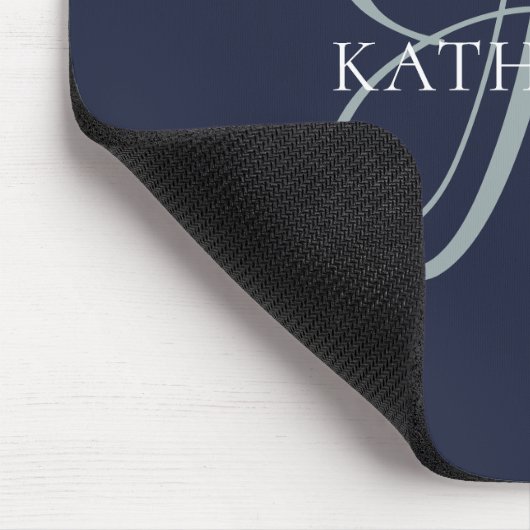 Moderne elegante Monogram Script Navy Blue Mousepad (Ecke)