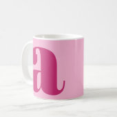 Moderne elegante Monogramm-Initiale fett Rosa Kaffeetasse (Vorderseite Links)