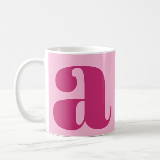 Moderne elegante Monogramm-Initiale fett Rosa Kaffeetasse (Links)