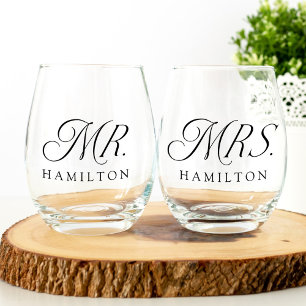 Moderne Elegante Mr. und Mrs. Wedding Newlyweds Weinglas Ohne Stiel