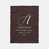 Moderne elegante Name & Monogramm | Dunkelbraun Fleecedecke (Vorderseite)