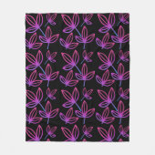 Moderne elegante rosa Blätter Fleecedecke (Vorderseite)