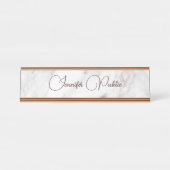 Moderne Elegante Rose Gold Marble Typografie Scrip Schreibtischnamensplakette (Vorderseite )