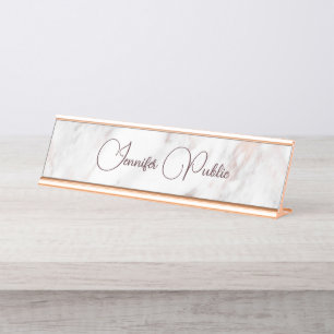 Moderne Elegante Rose Gold Marble Typografie Scrip Schreibtischnamensplakette
