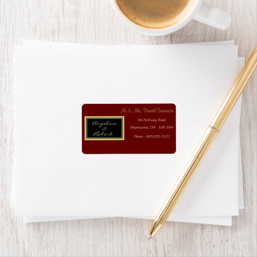 Moderne, elegante Rot- und Gold-Script-Hochzeit Adressaufkleber (Insitu)