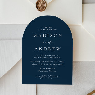 Moderne elegante Schrift Navy Bogen Hochzeit Einladung