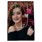 Moderne elegante Schwarz und Gold süß 16 Mittlere Geschenktüte (Rückseite)