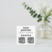 Moderne, elegante Schwarz-weiße QR Code Social Med Quadratische Visitenkarte (Stehend Vorderseite)